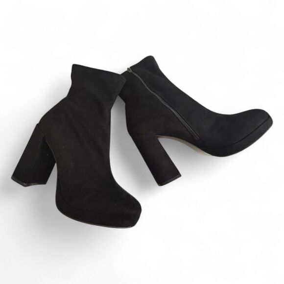 Steve Madden Macayla Black Fabric Upper Platform Block-Heel Booties NEW! Size 11 - Picture 2 of 10